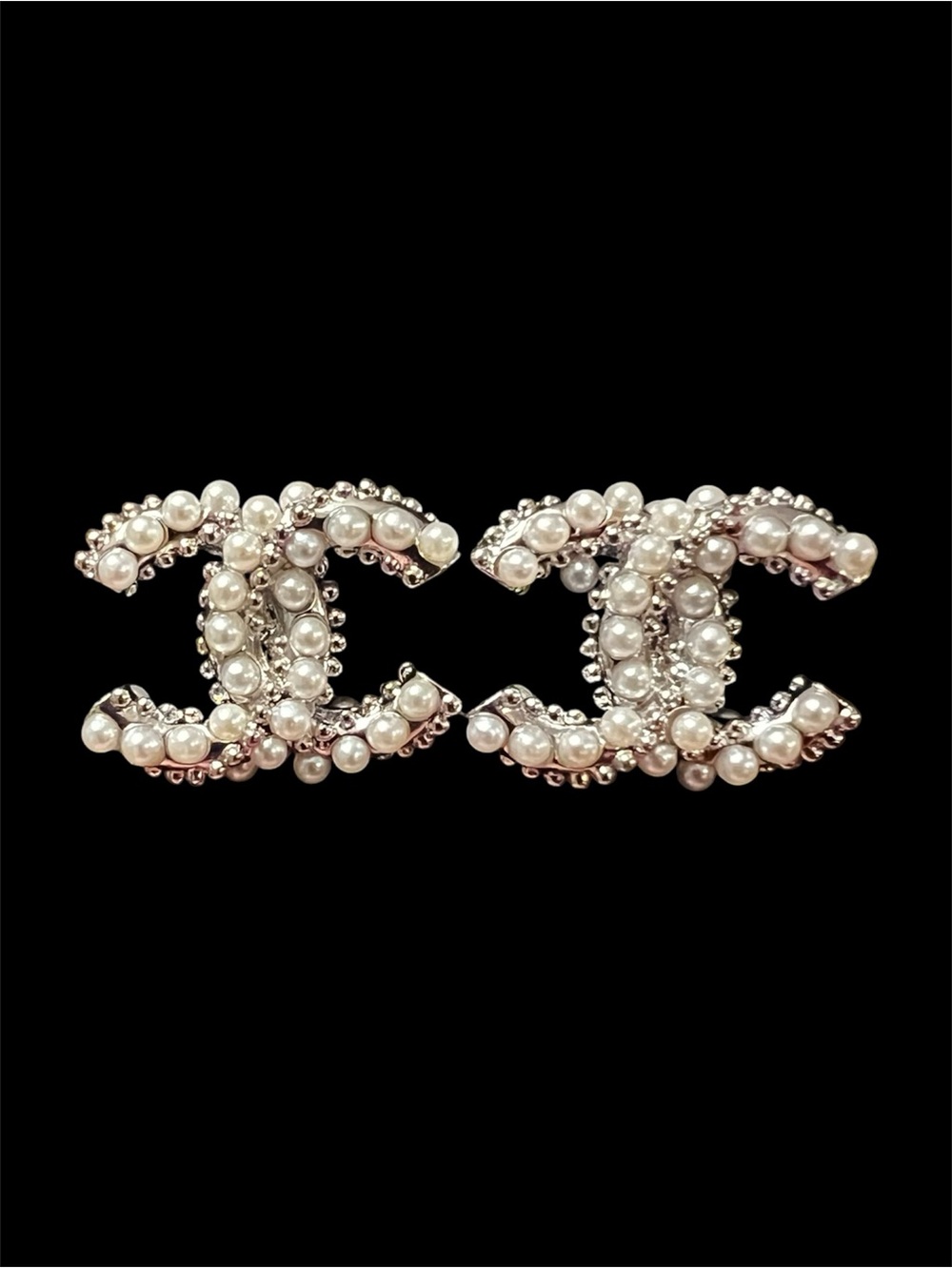 Chanel Pearl CC Logo Earrings - White Pearls